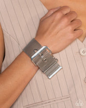 Load image into Gallery viewer, Defiant Display - Silver