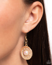 Load image into Gallery viewer, Alluring Ambience - Gold