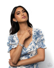 Load image into Gallery viewer, Complete Look Admirable Aria - White