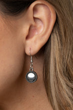 Load image into Gallery viewer, Ruler of The Roost - Red