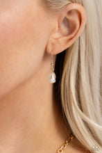 Load image into Gallery viewer, Sophisticated Squared - Gold