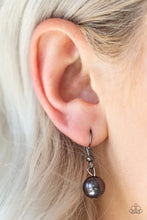 Load image into Gallery viewer, Party Pearls - Black
